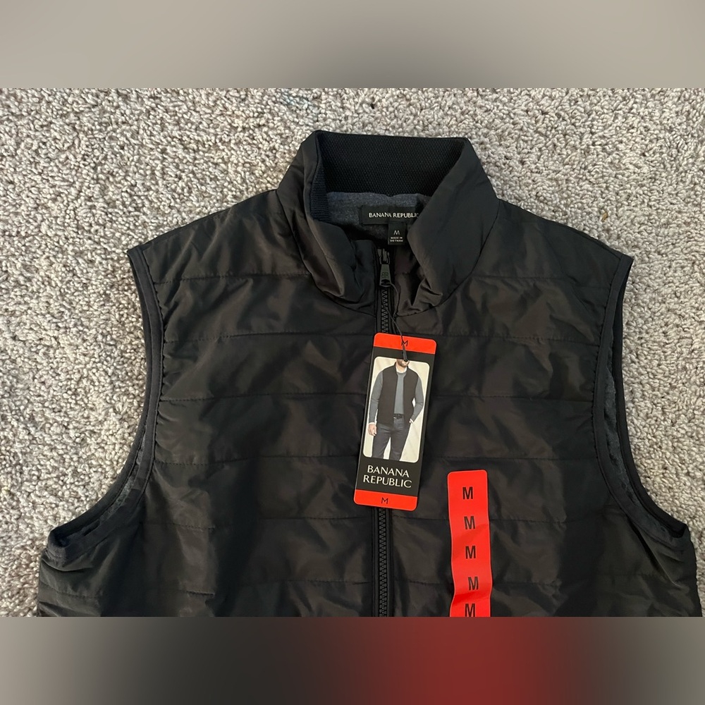 Banana republic men’s black vest size M - Picture 2 of 2